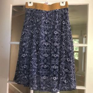 Lularoe lace overlay Lola skirt.